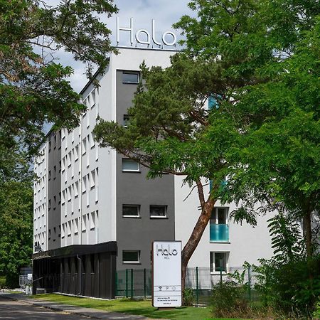 Halo Hel Hotel Exterior photo